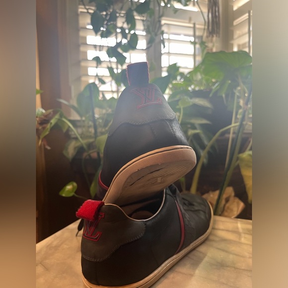 Louis Vuitton Mens Tennis Shoes size 10 1/2 - Picture 9 of 13